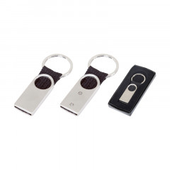 222 Krom-Siyah Tek Taraflı Metal Suni̇ Deri̇ Anahtarlık 222 Krom-Siyah Tek Taraflı Metal Suni̇ Deri̇ Anahtarlık